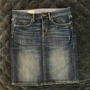 Gap 1969 denim, straight jean skirt